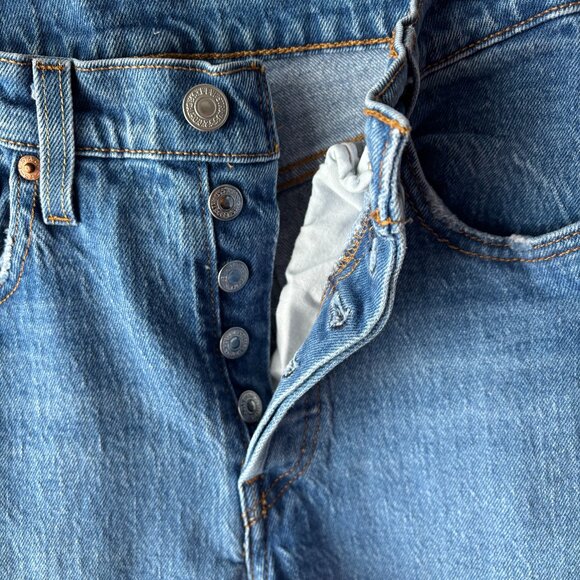 Ladies Levi buttonfly straight leg jeans size 24 x 32 - Picture 3 of 3